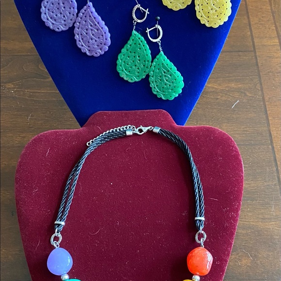 Rhodonite Crystal Necklace 3 Earrings - Picture 8 of 13